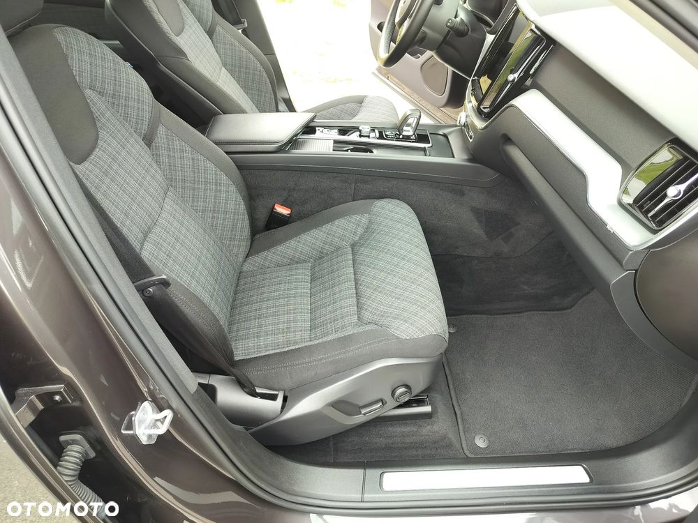 Volvo XC 60 B4 B Core - 23