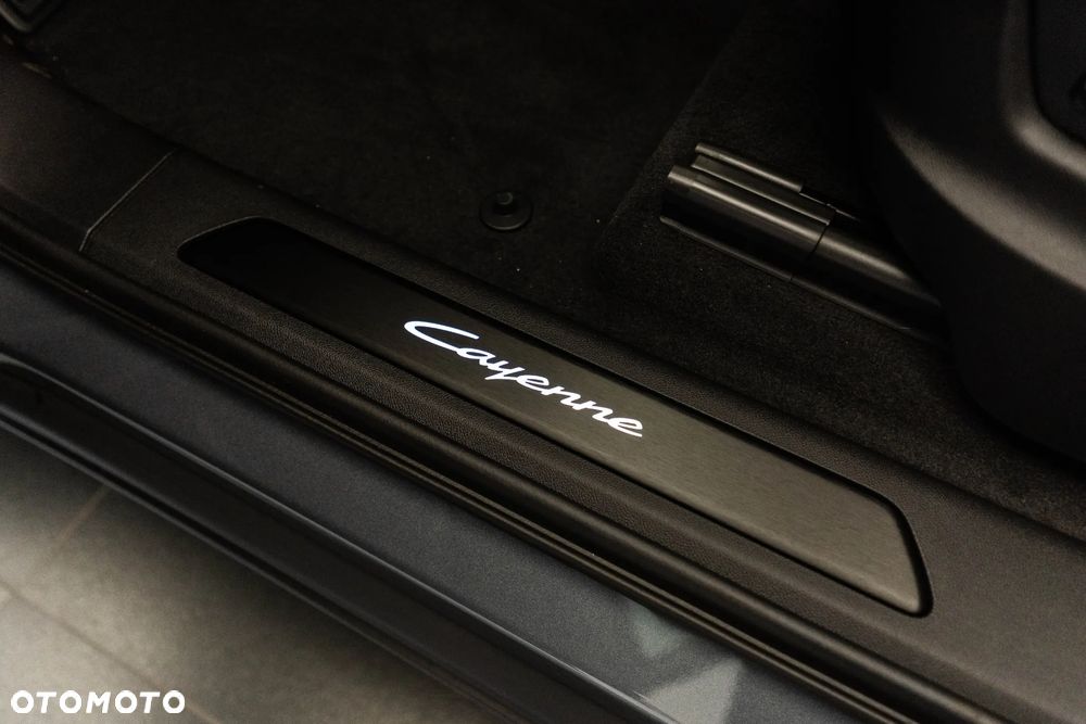 Porsche Cayenne Black Edition - 27