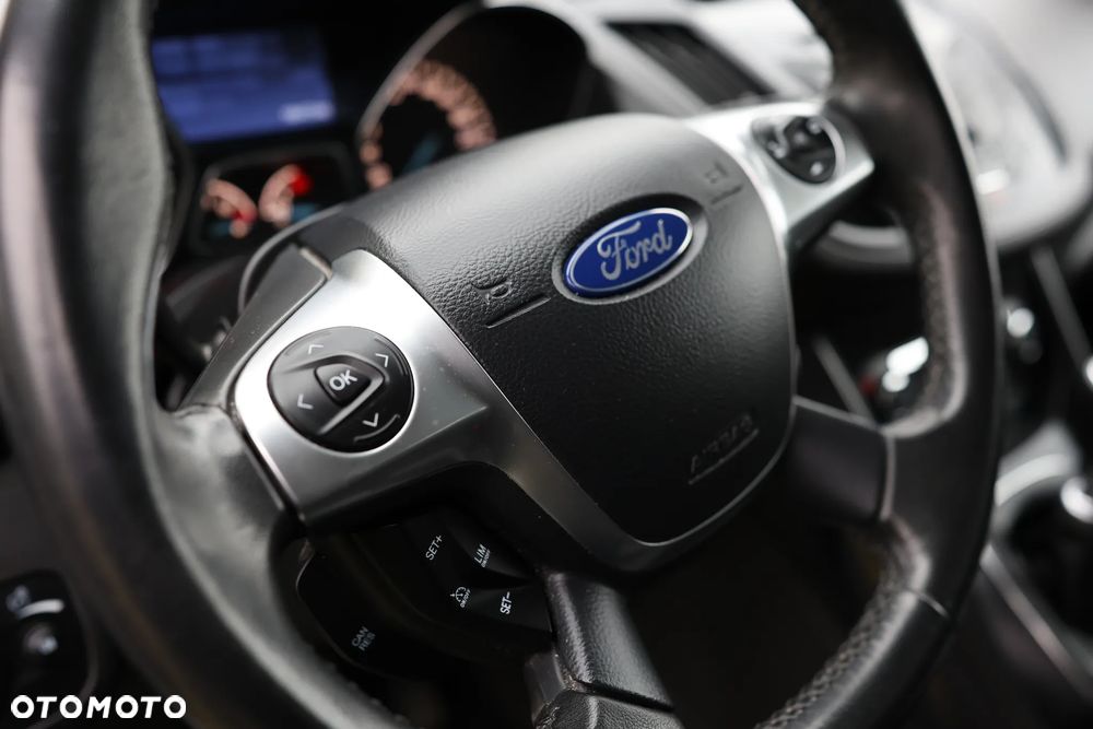 Ford Kuga - 16