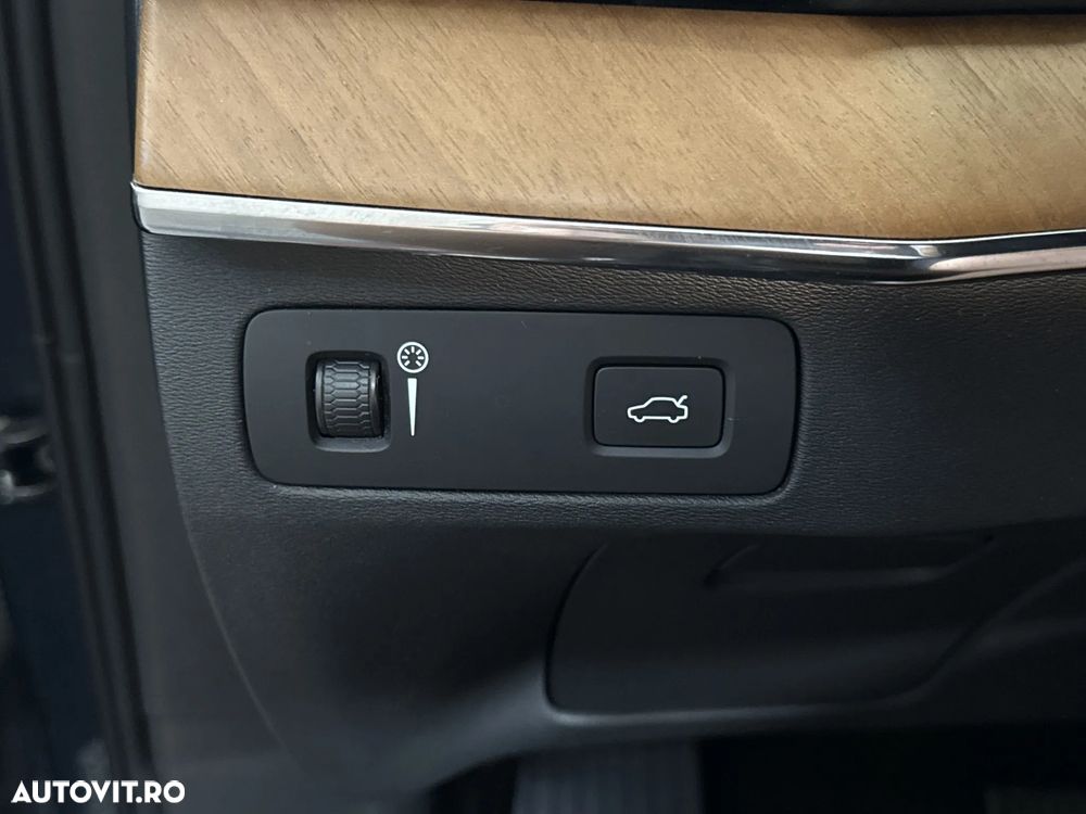 Volvo XC 90 - 17