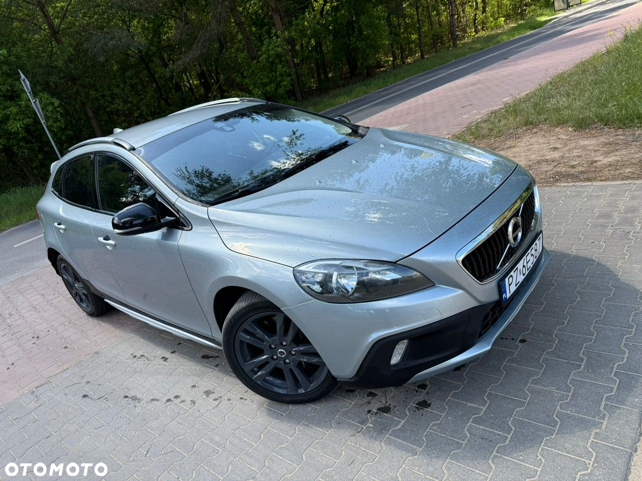 Volvo V40 Cross Country - 19