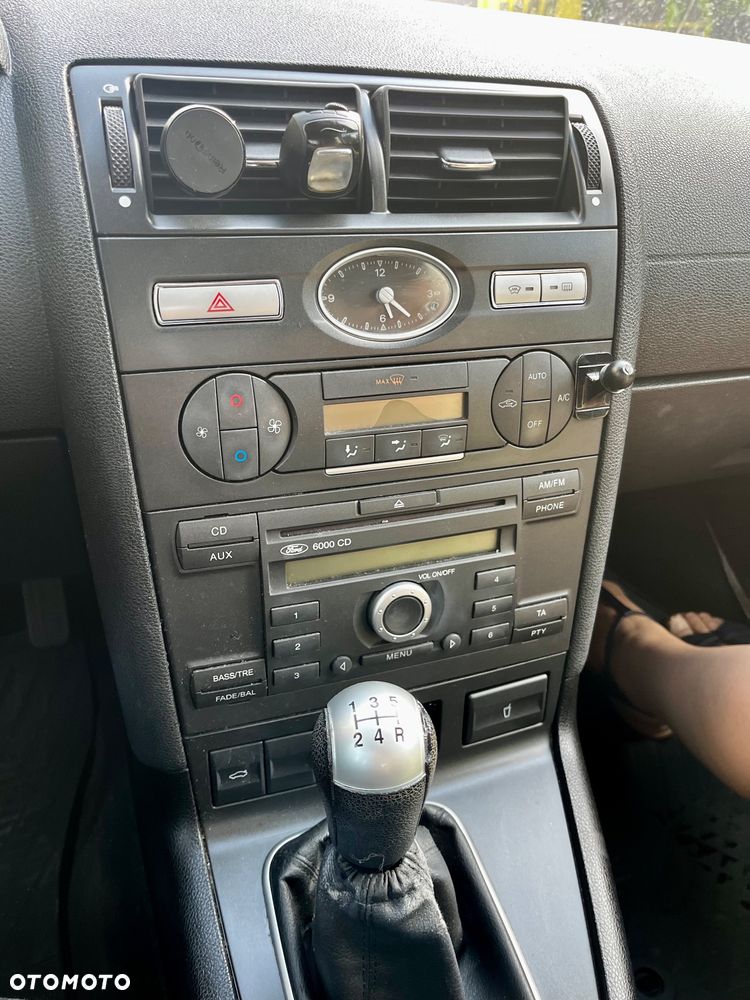 Ford Mondeo 1.8 X - 9
