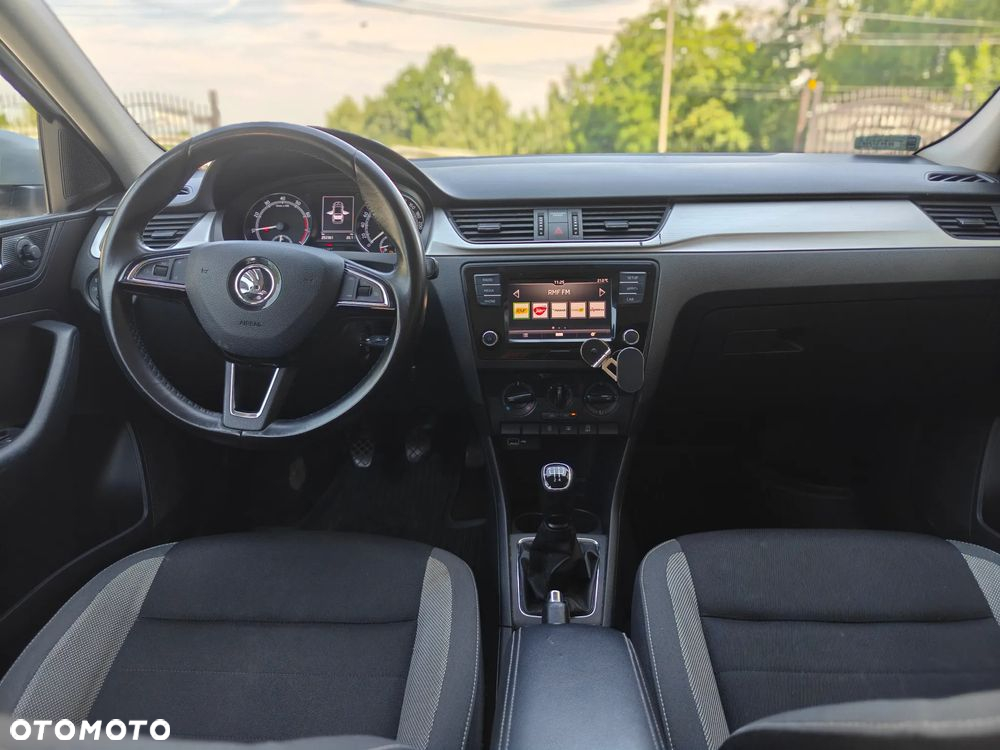 Skoda RAPID 1.0 TSI Active - 23