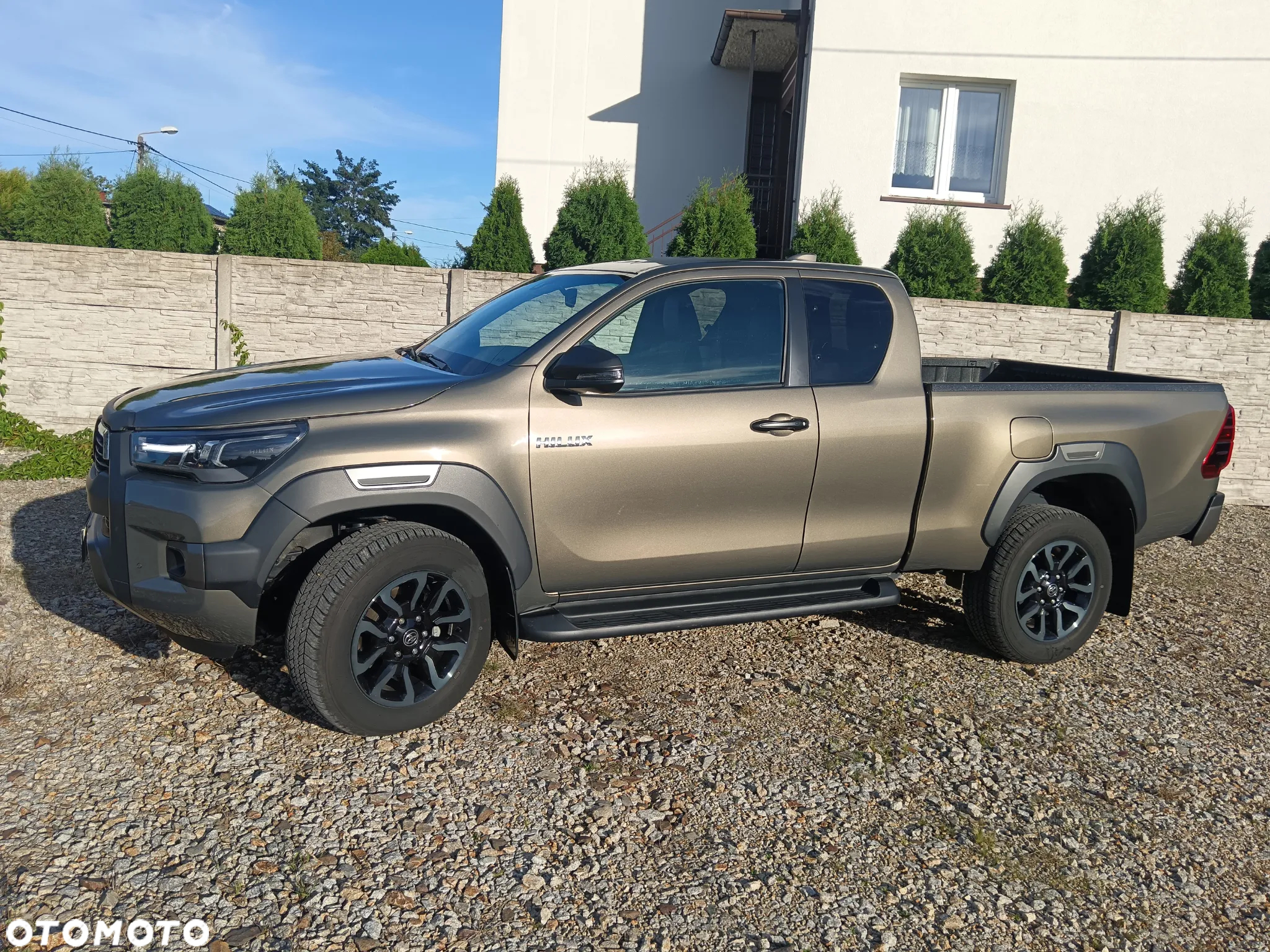 Toyota Hilux - 5