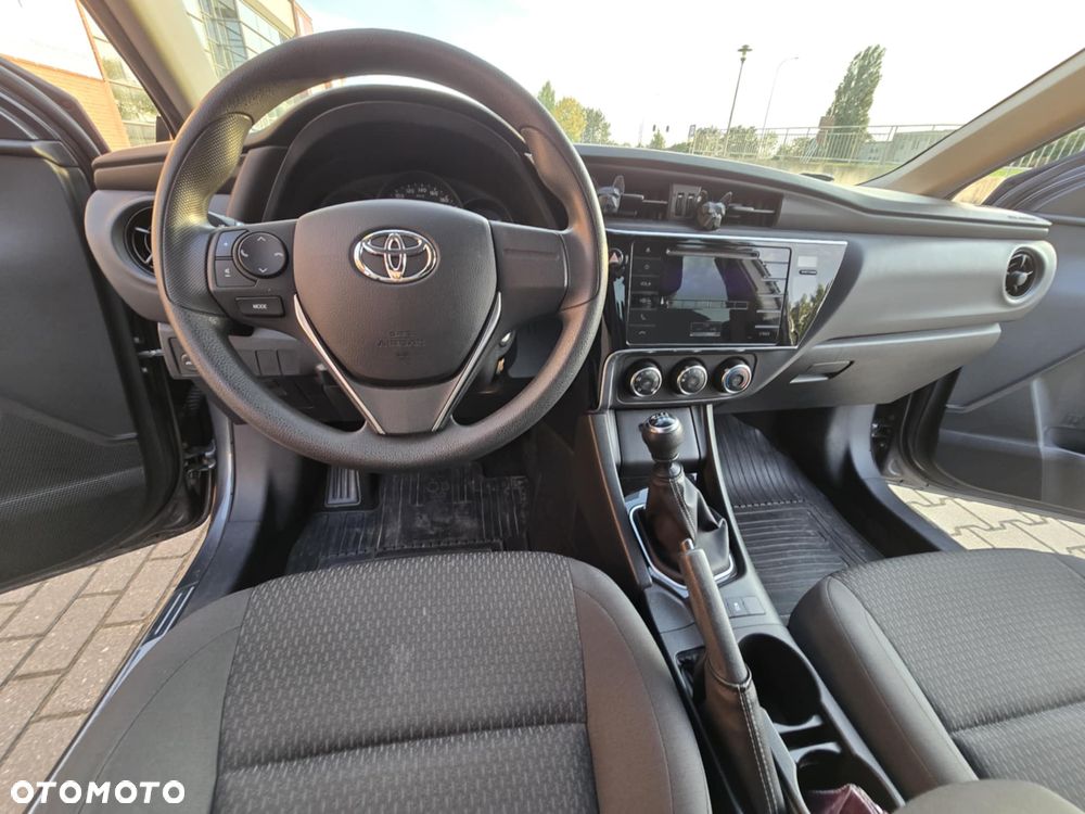 Toyota Corolla - 9