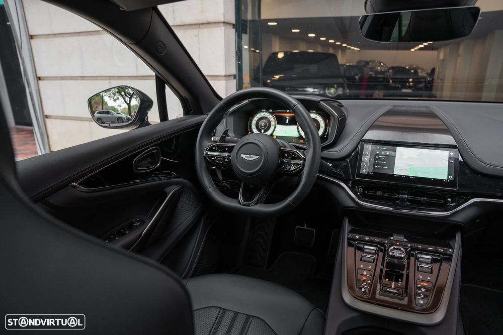 Aston Martin DBX 707 - 13