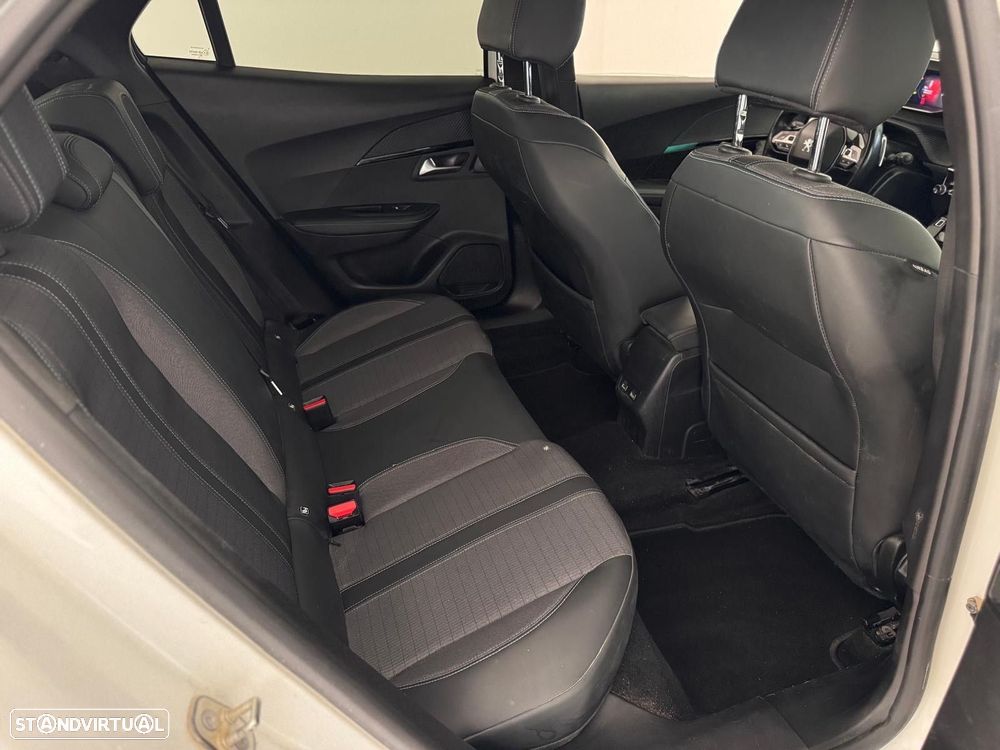 Peugeot 2008 1.5 BlueHDi Allure Pack EAT8 - 12
