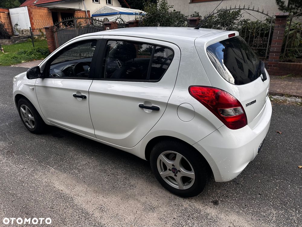 Hyundai i20 - 12