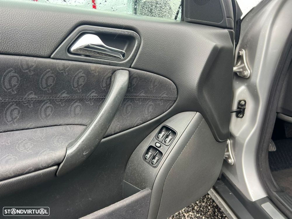 Mercedes-Benz C 220 - 29