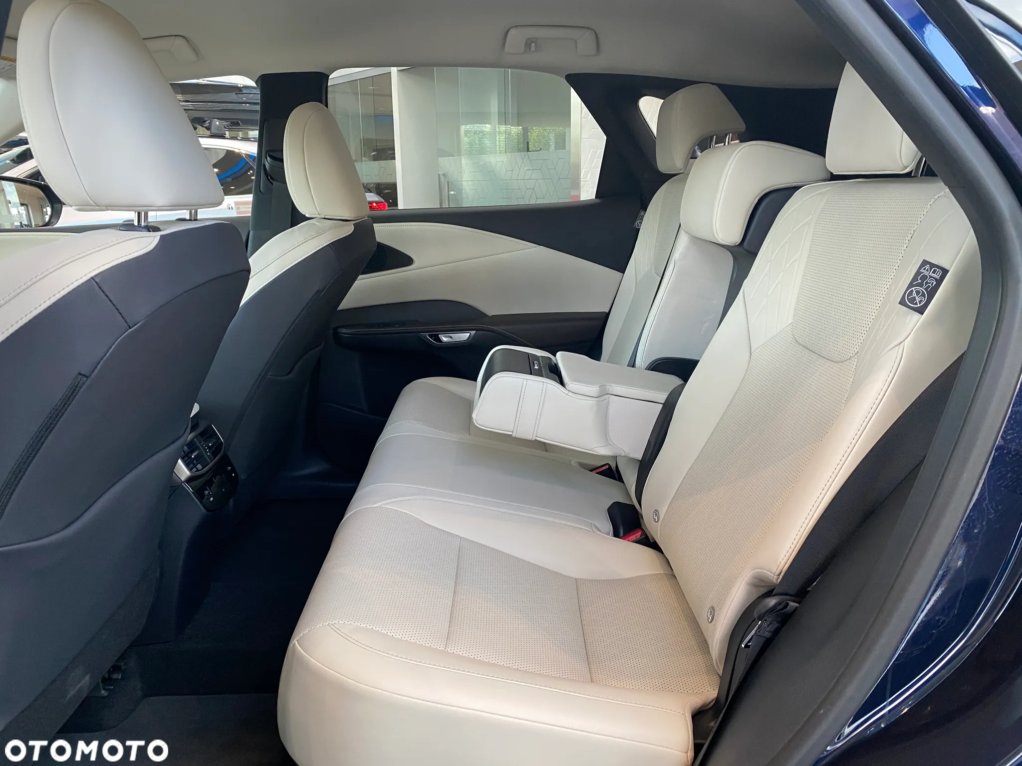 Lexus RX 350h Prestige - 13