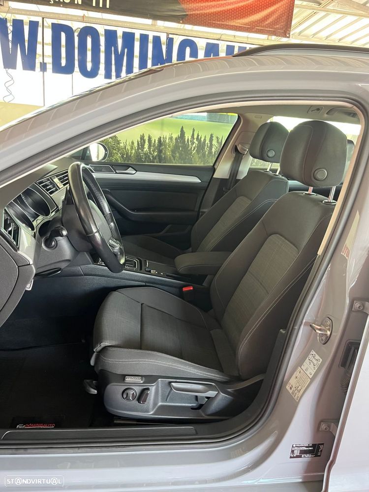 VW Passat Variant 2.0 TDI Elegance DSG - 24