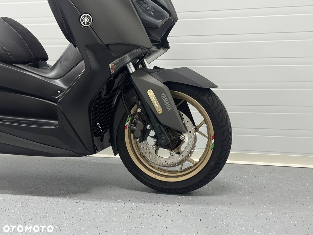 Yamaha X-max - 9