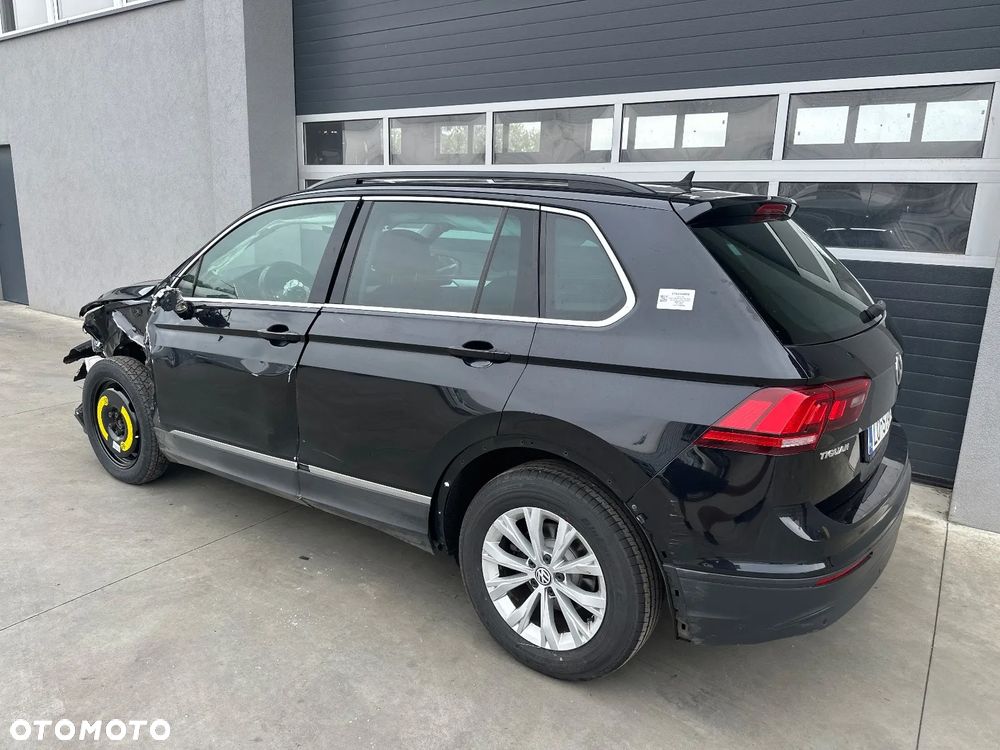 Volkswagen Tiguan - 4