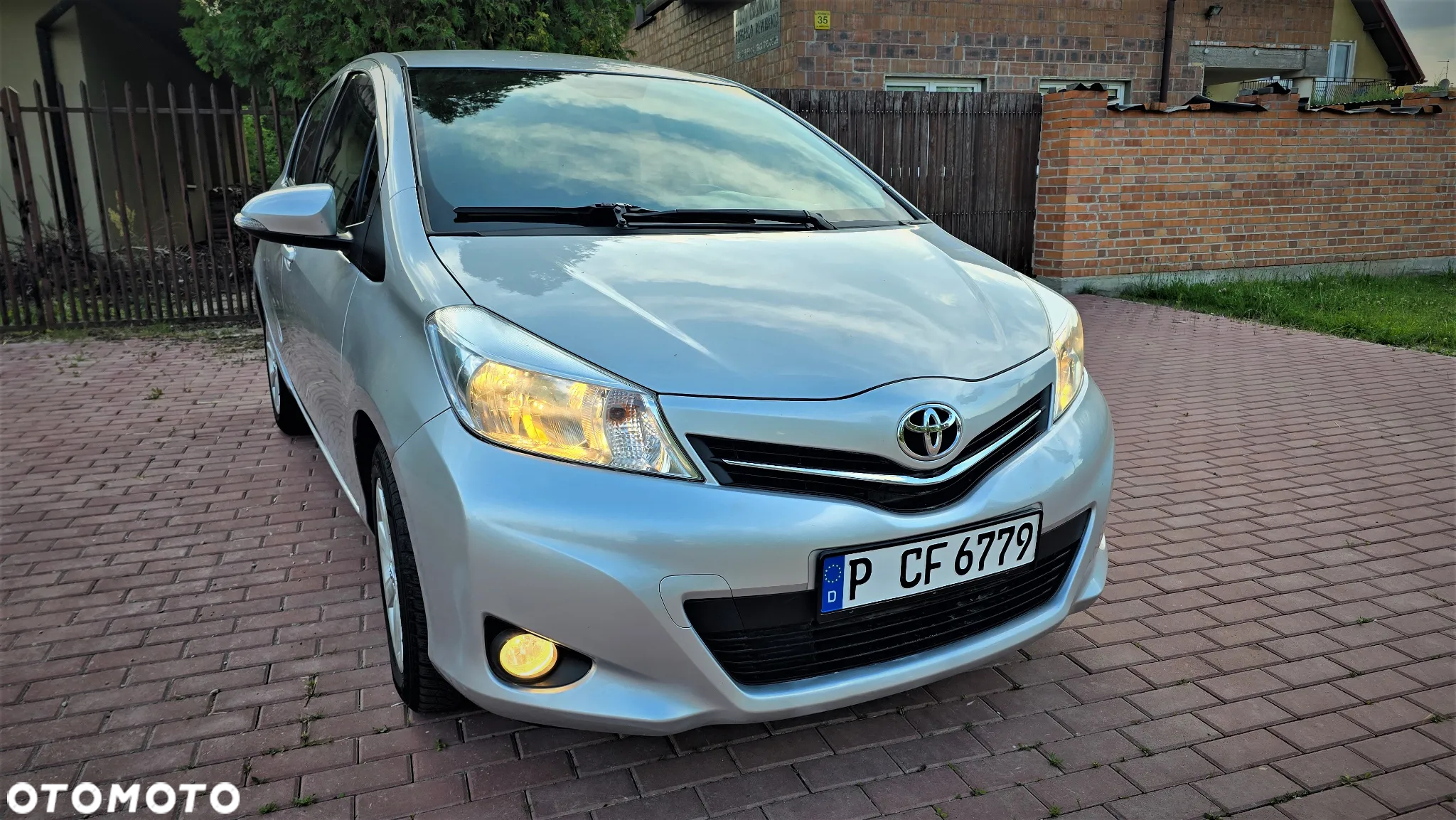 Toyota Yaris 1.0 VVT-i Luna - 4