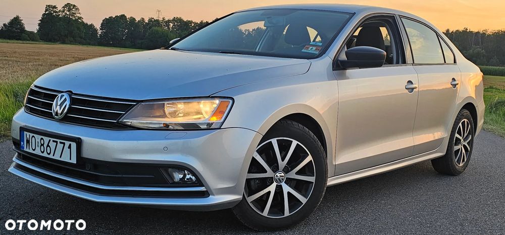 Volkswagen Jetta 1.4 TSI DSG BlueMotion Technology - 4