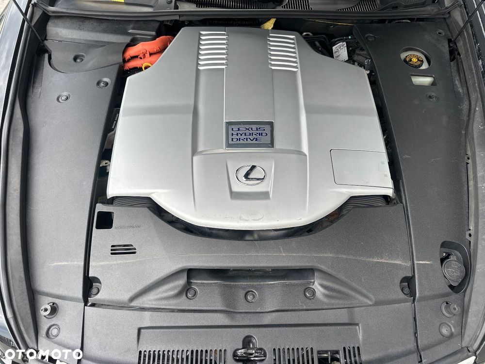 Lexus LS - 9