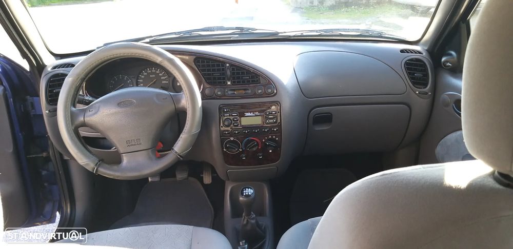 Ford Fiesta 1.25 Ghia - 7