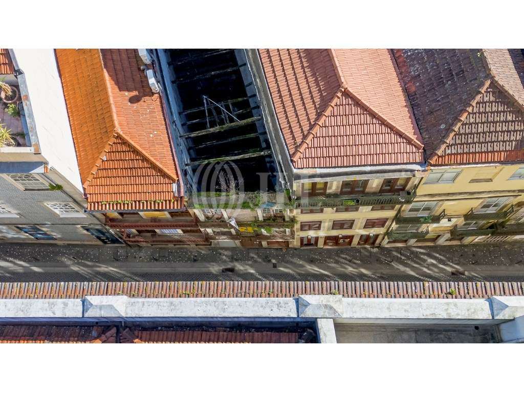 Prédio para reabilitação, com projeto, no Porto - Grande imagem: 3/12