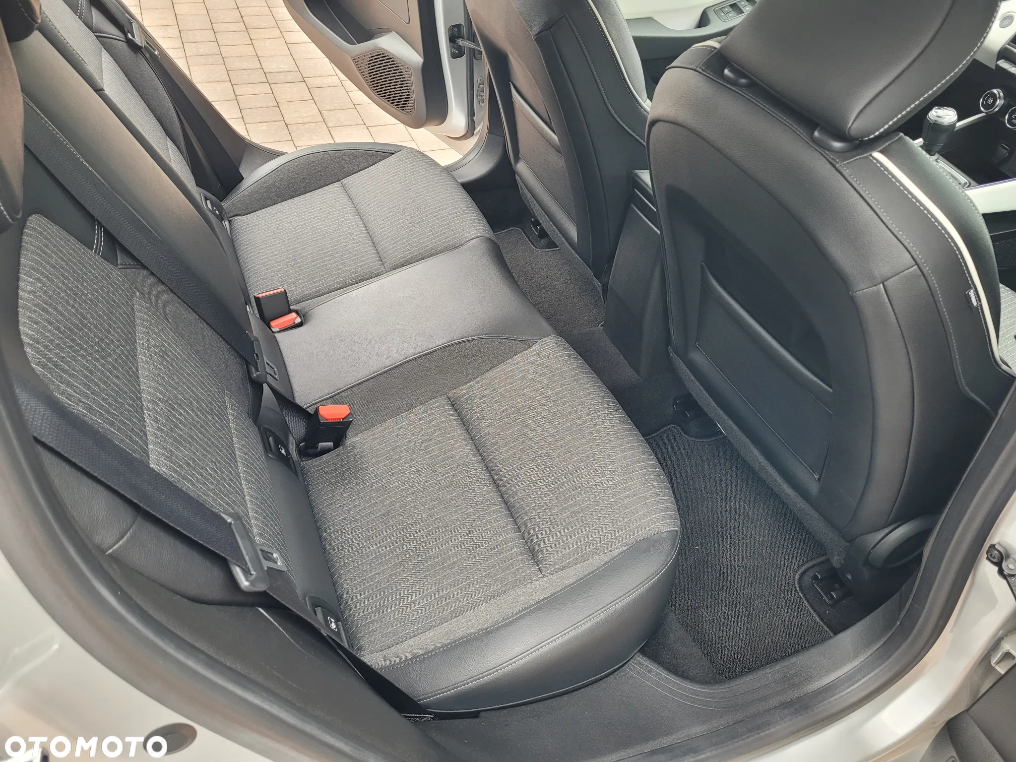 Renault Clio TCe 100 INTENS - 13