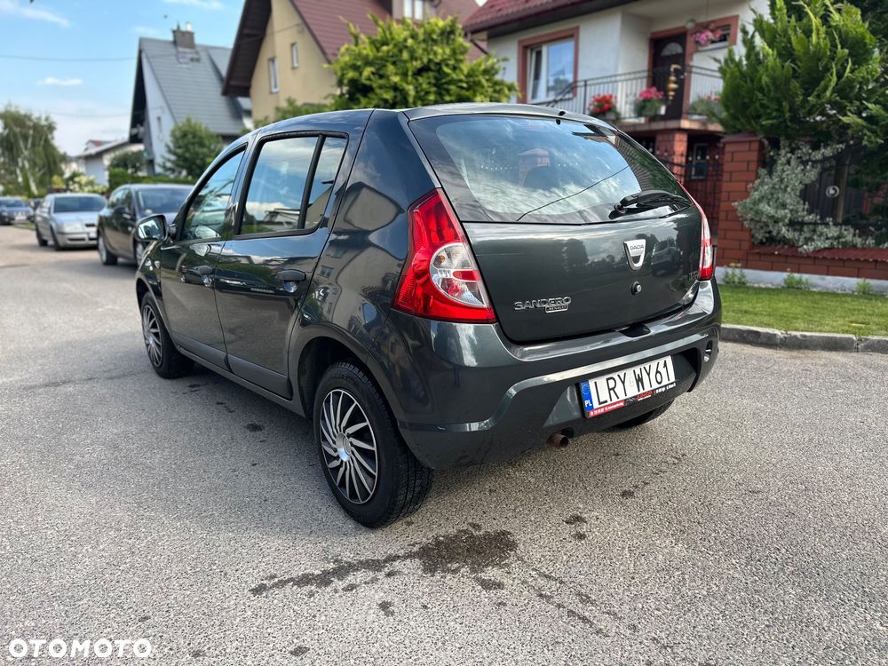 Dacia Sandero - 4