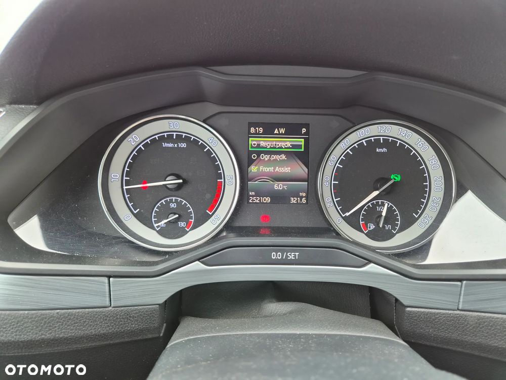 Skoda Superb 1.6 TDI Ambition DSG - 22