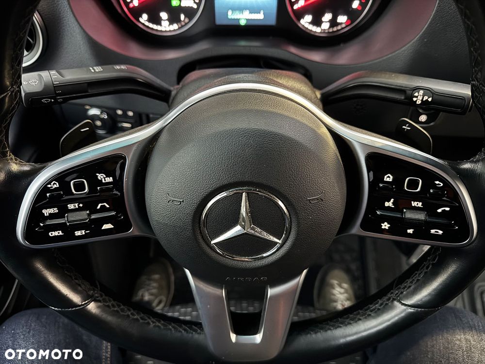 Mercedes-Benz Sprinter - 28