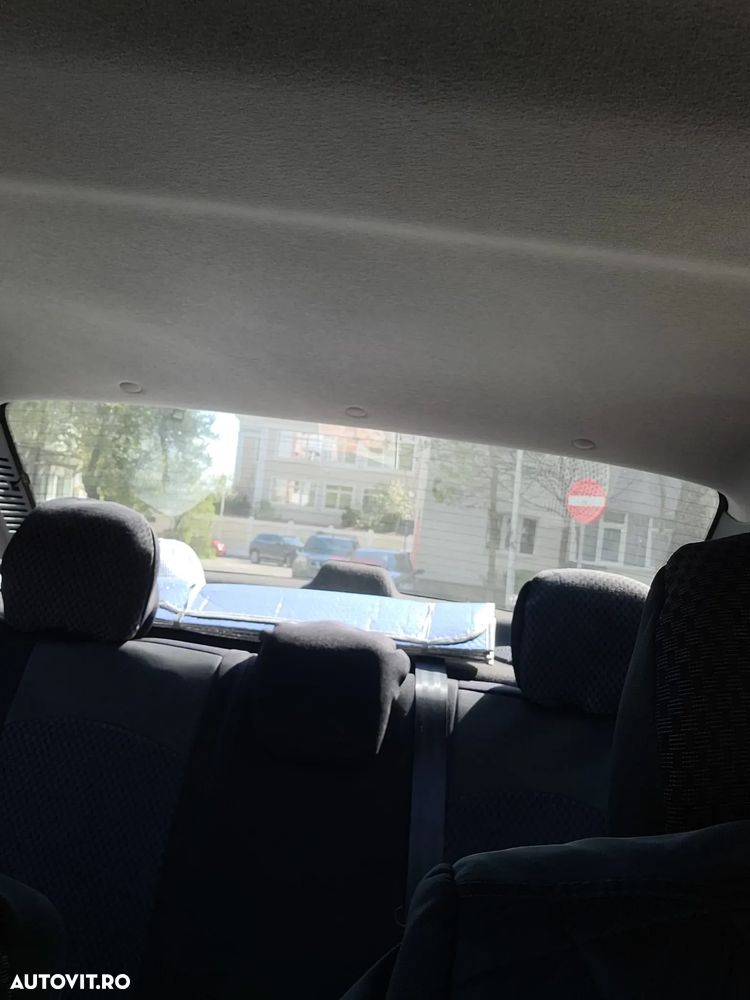 Dacia Logan 1.6 MPI Prestige - 4