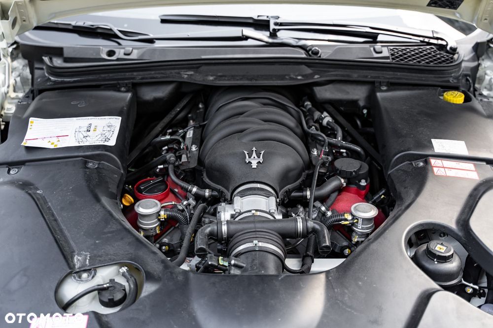 Maserati GranCabrio Sport - 19