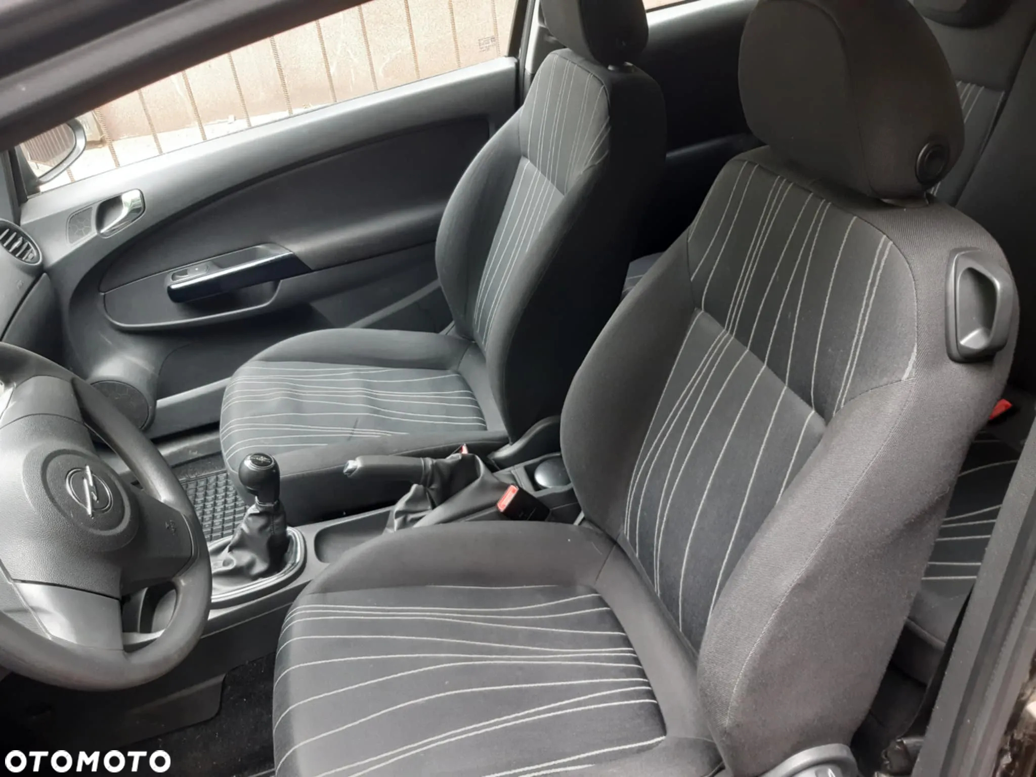 Opel Corsa 1.2 16V Cosmo - 5