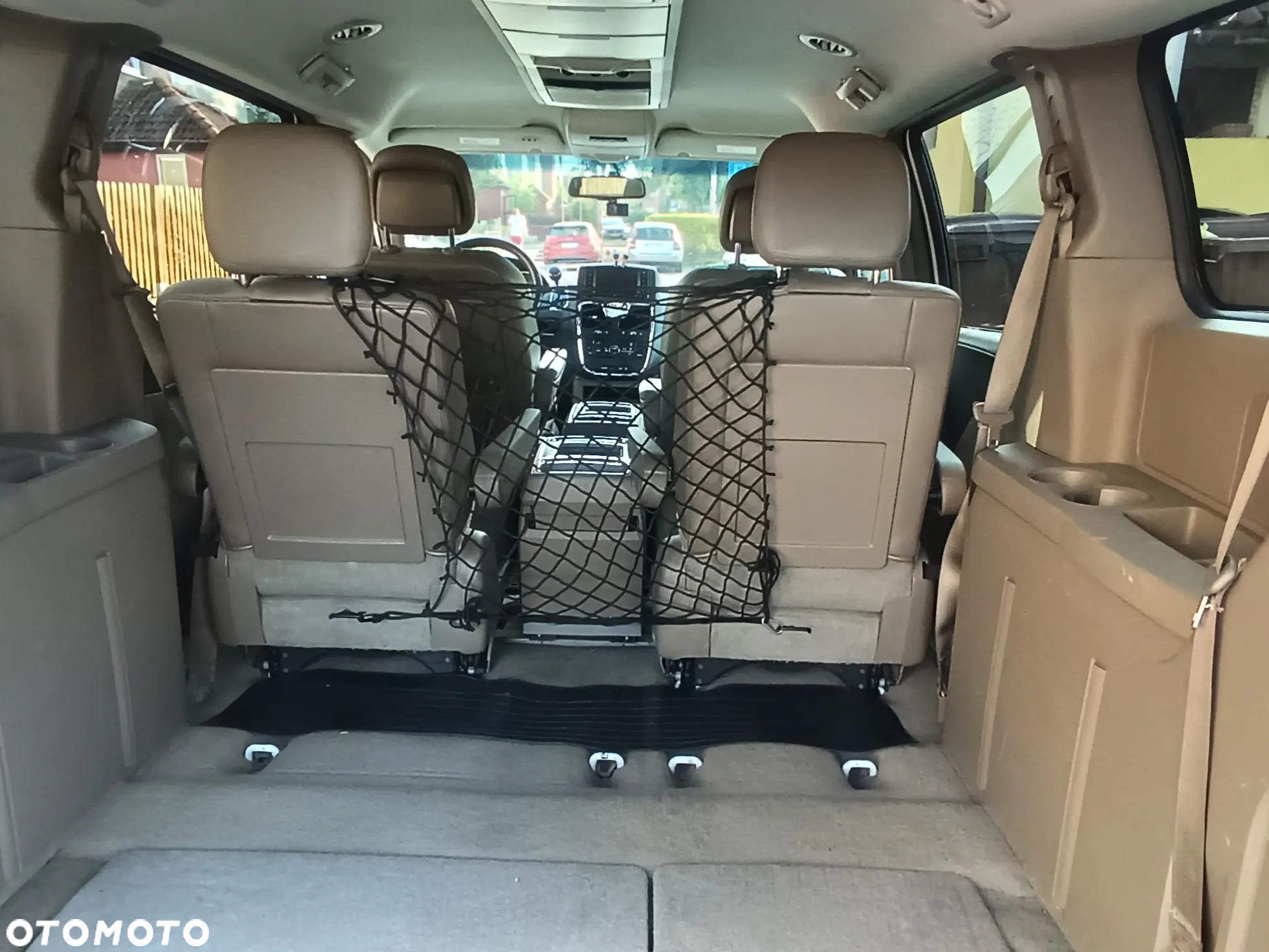 Chrysler Town & Country 3.6 Touring - 11