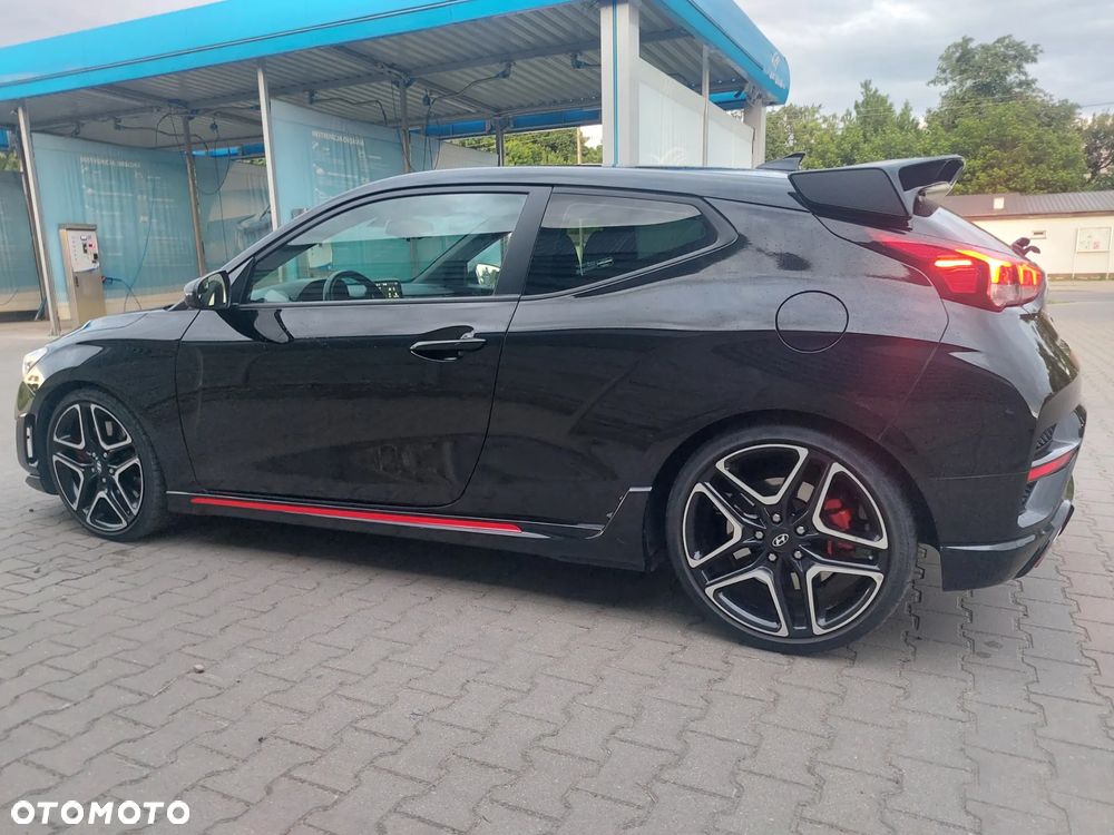 Hyundai Veloster - 11
