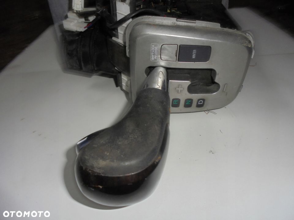 DZWIGNIA LEWAREK ZMIANY BIEGOW CAPTIVA AUTOMAT - 1