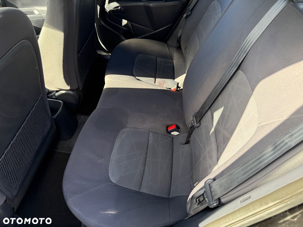 Kia Rio 1.4 Spirit - 9