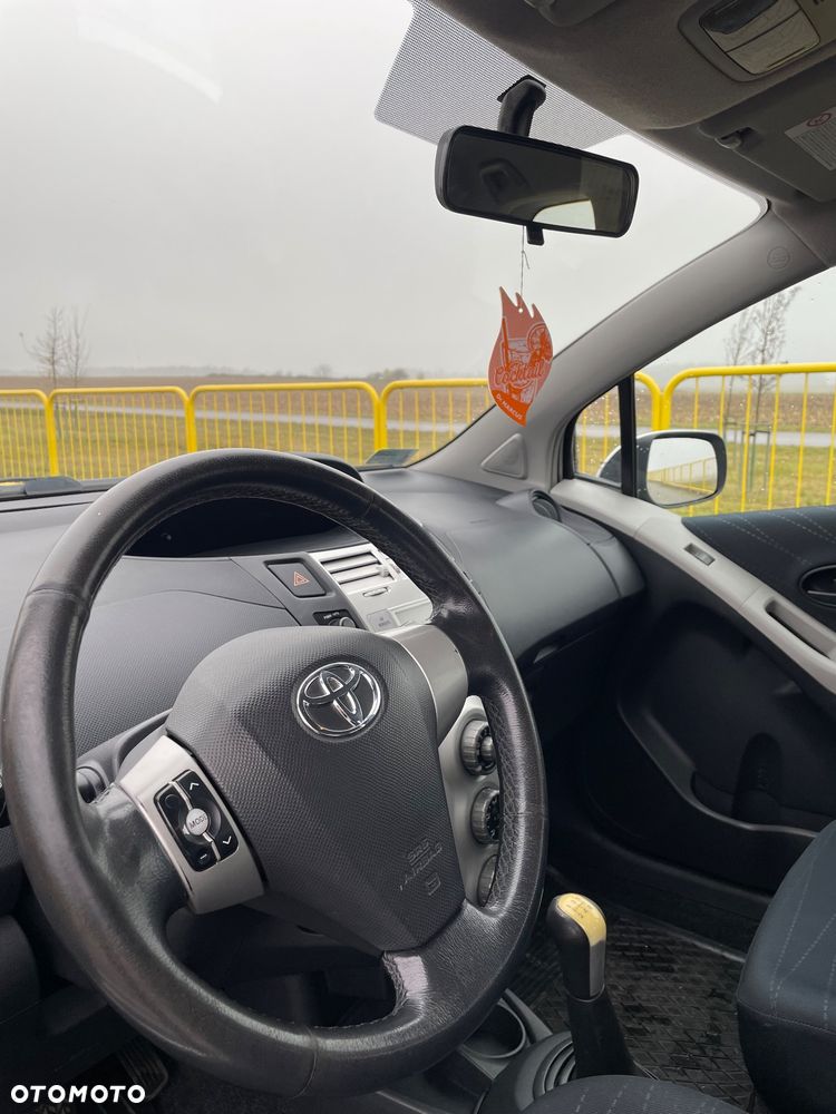 Toyota Yaris 1.4 D-4D - 6
