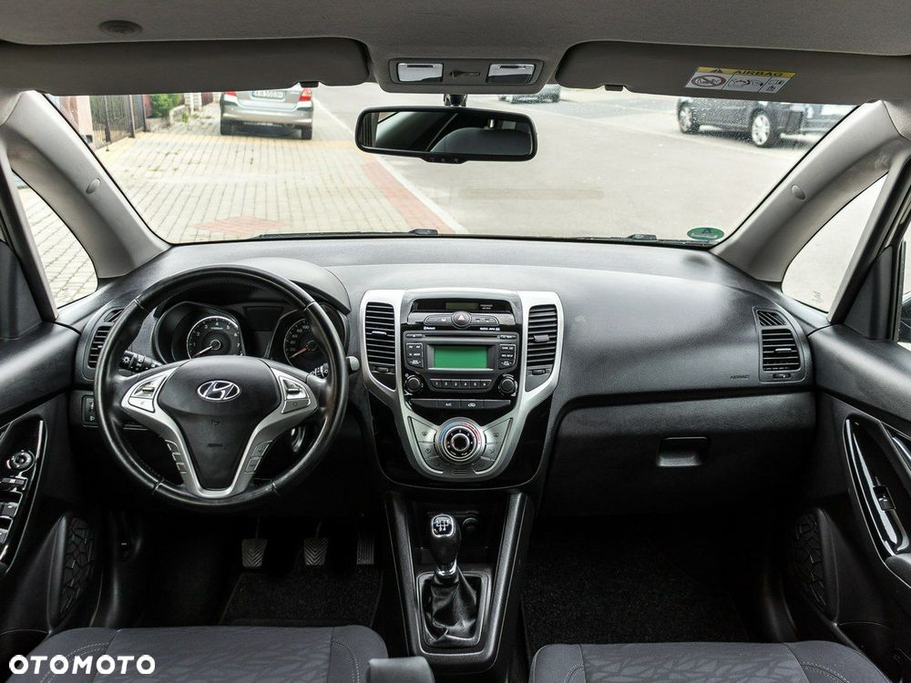 Hyundai ix20 1.4 Trend - 17