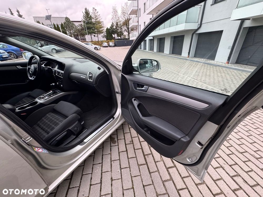 Audi A4 Avant - 30