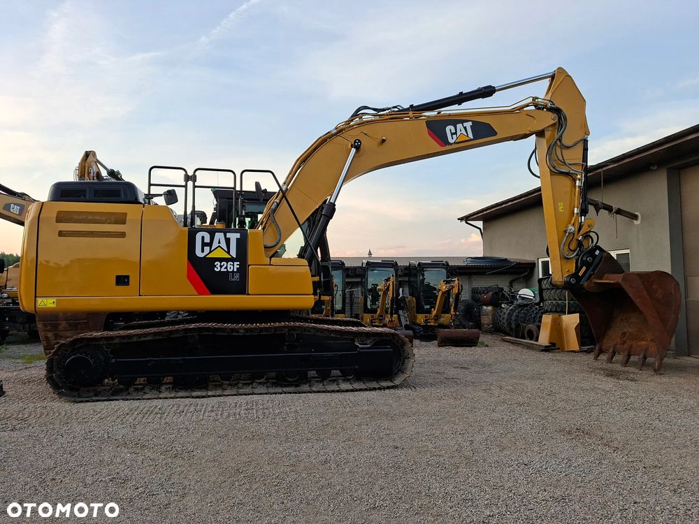 Caterpillar CAT 326 FL - 9