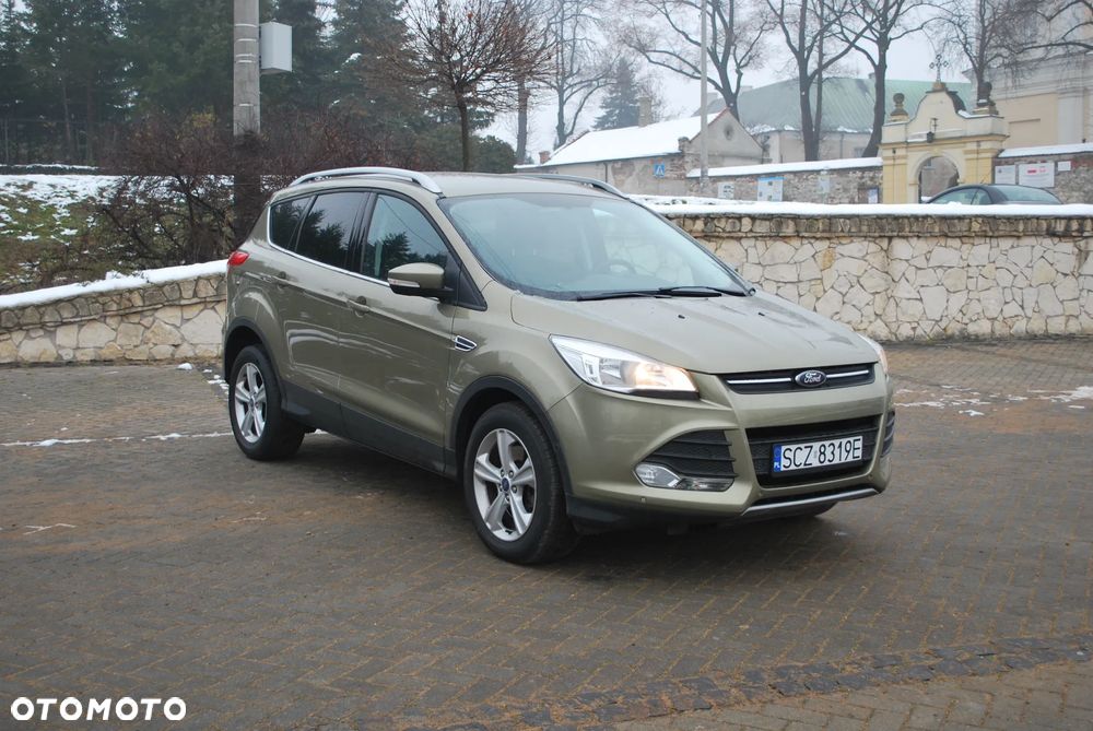 Ford Kuga 2.0 TDCi 2x4 Titanium - 35
