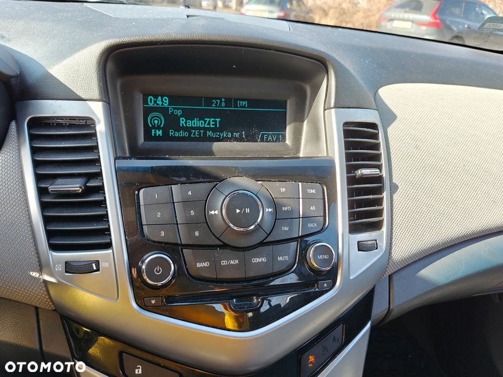 Chevrolet Cruze 2.0 LS - 22