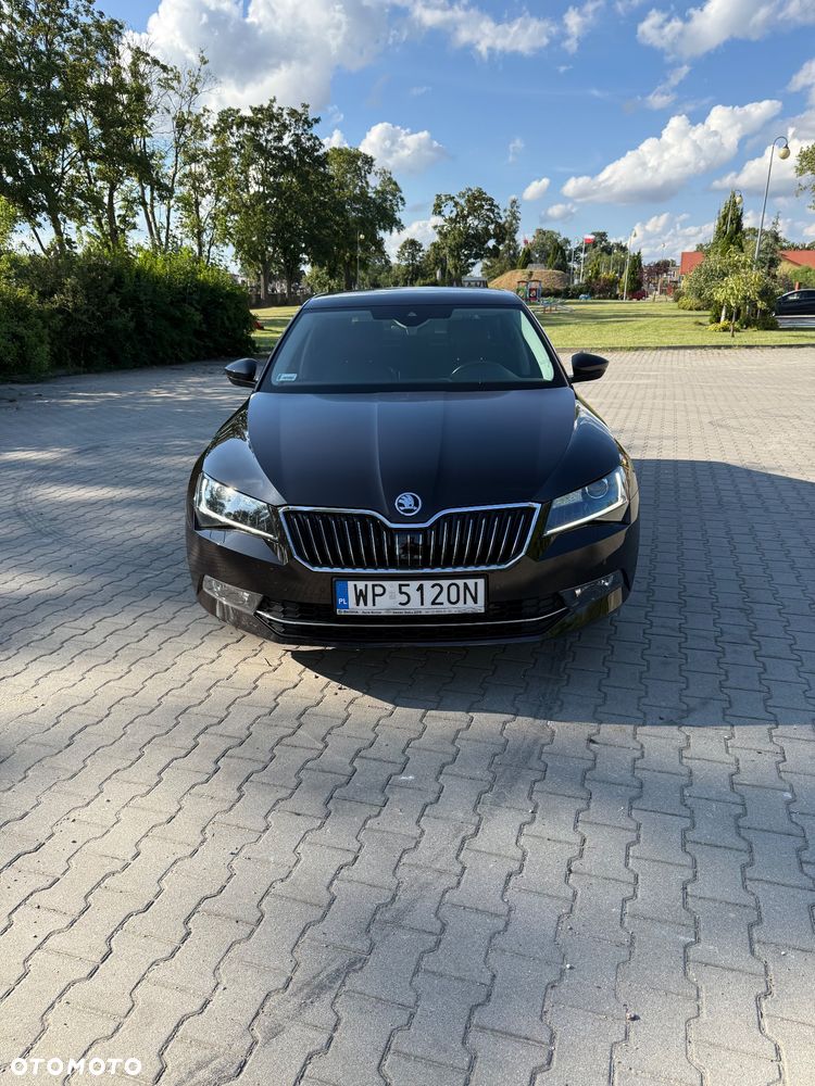 Skoda Superb 2.0 TDI 4x4 L&K DSG - 2