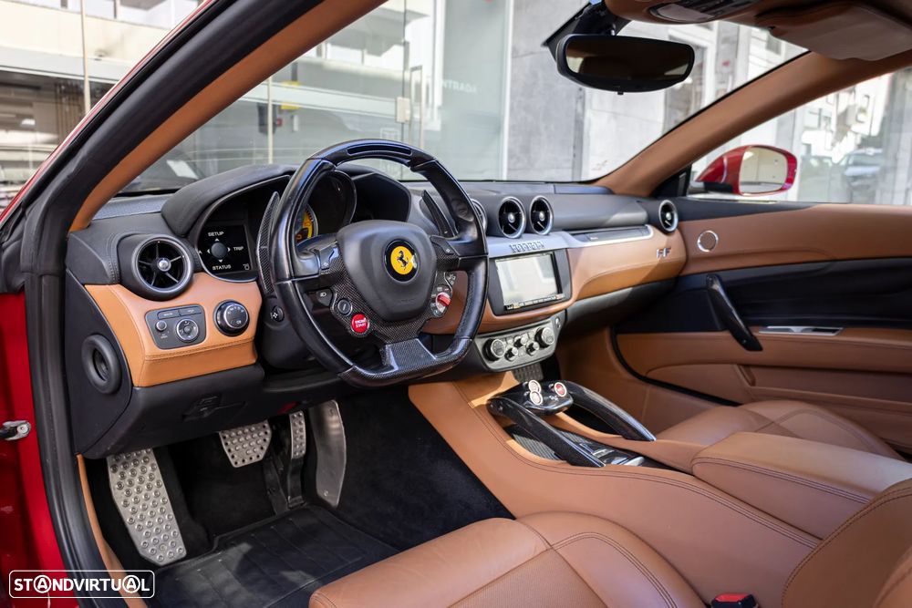Ferrari FF 6.3 V12 - 10
