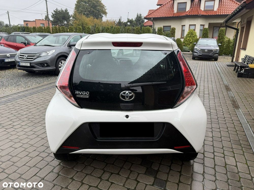 Toyota Aygo x - 8