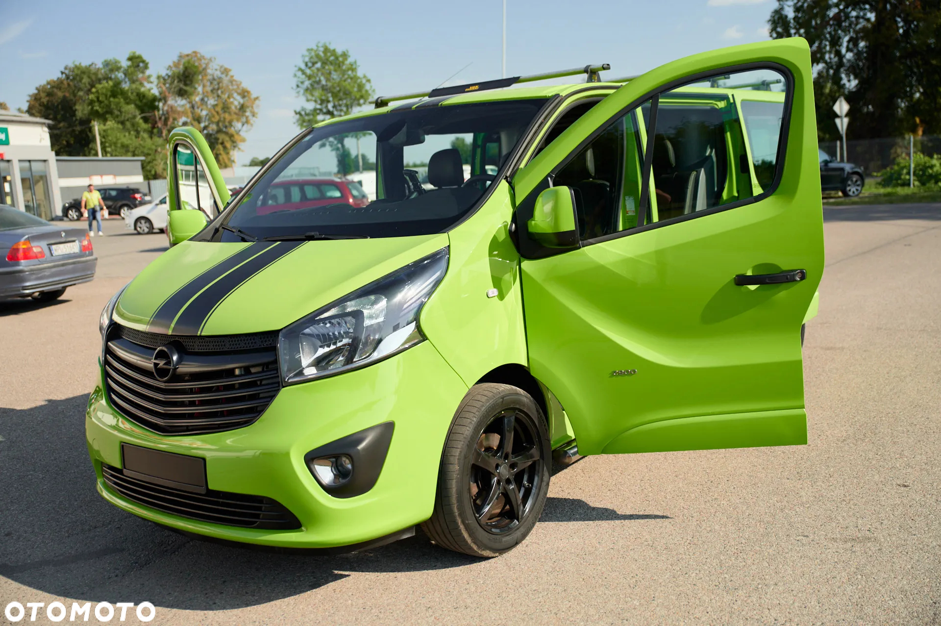 Opel Vivaro L2H1 2,9t Elegance Premium - 14