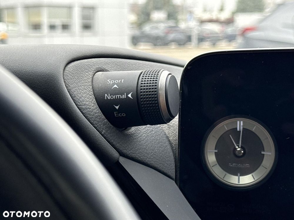 Lexus ES 300h Prestige - 15