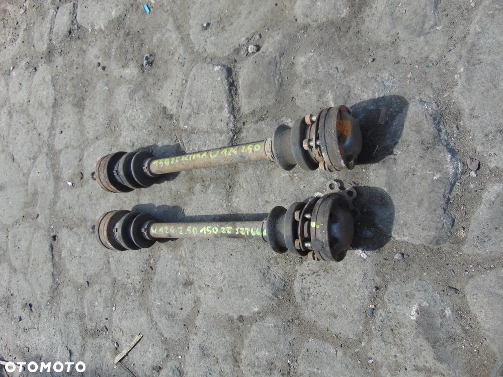 Półoś mercedes w124 2,5 D cena sztuka - 4