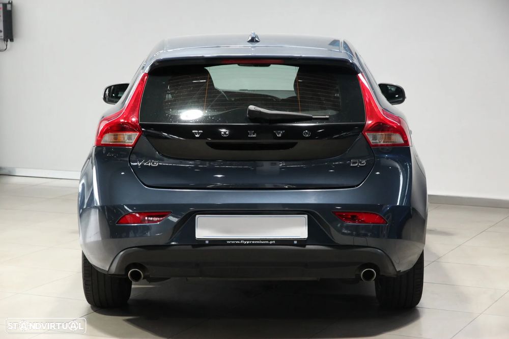 Volvo V40 2.0 D3 Inscription - 4