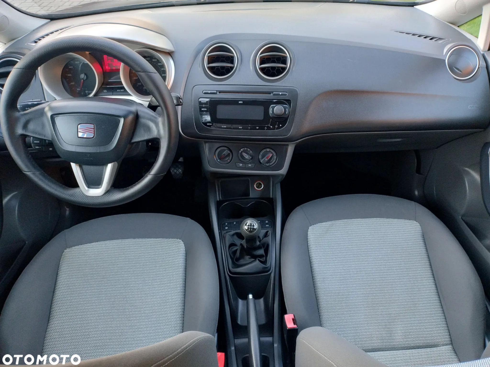 Seat Ibiza 1.4 16V Reference - 28