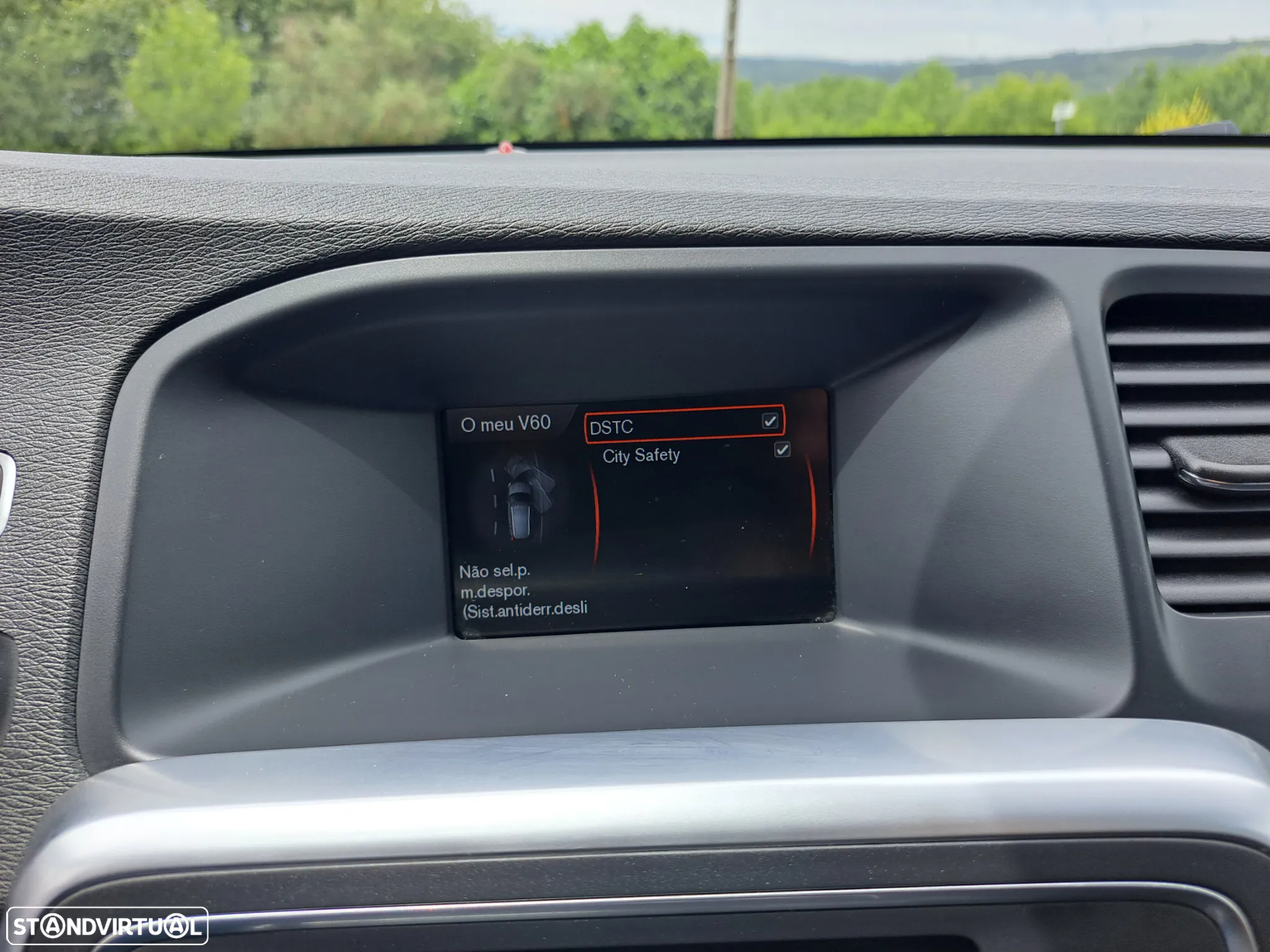 Volvo V60 1.6 D2 Drive Momentum Start/Stop - 21