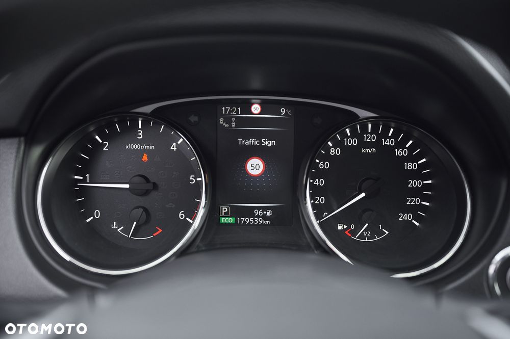 Nissan X-Trail 1.6 DCi Tekna 2WD Xtronic 7os - 26