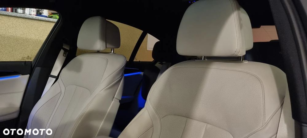 BMW Seria 5 - 16